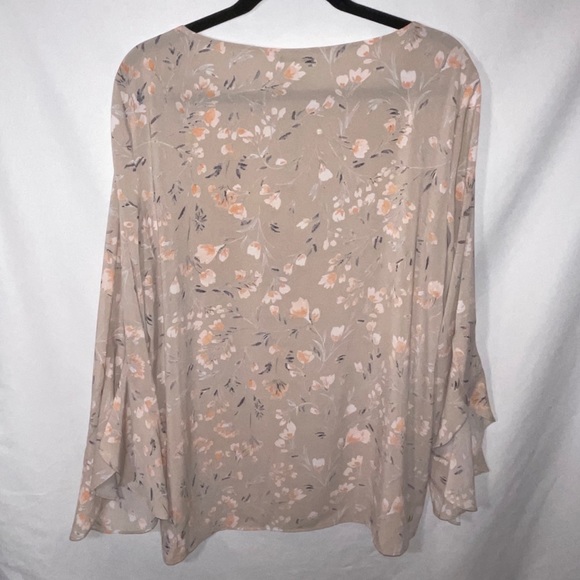 Calvin Klein NWT XL Ruffle sleeve- Tan floral - Picture 6 of 6